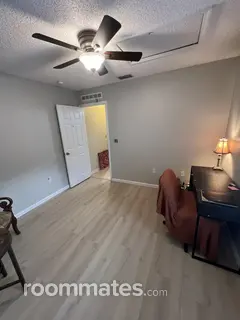 Room for rent in Jacksonville, FL $800, house