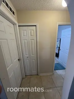 Room for rent in Jacksonville, FL $800, house