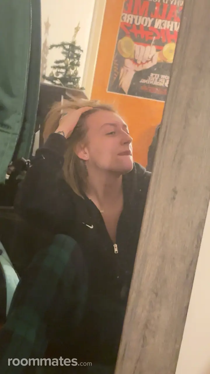 Profile photo 1 of 4