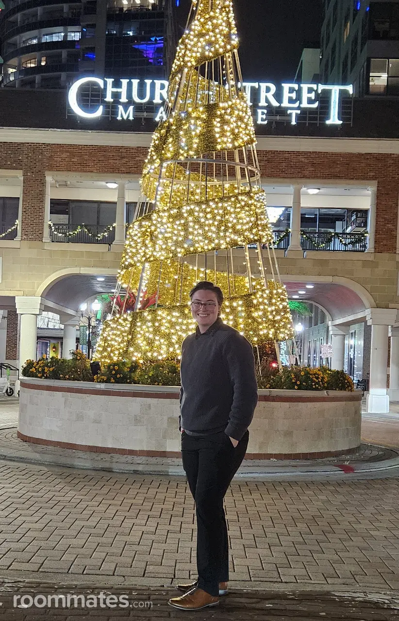 Profile photo 1 of 1