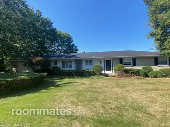 Room for rent in Erie, PA $750, house