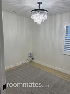 Room for rent in Anaheim, CA $1000, house