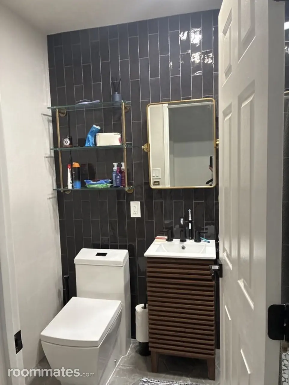 Profile photo 1 of 6