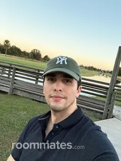 Roommate looking Miami, FL, $2000