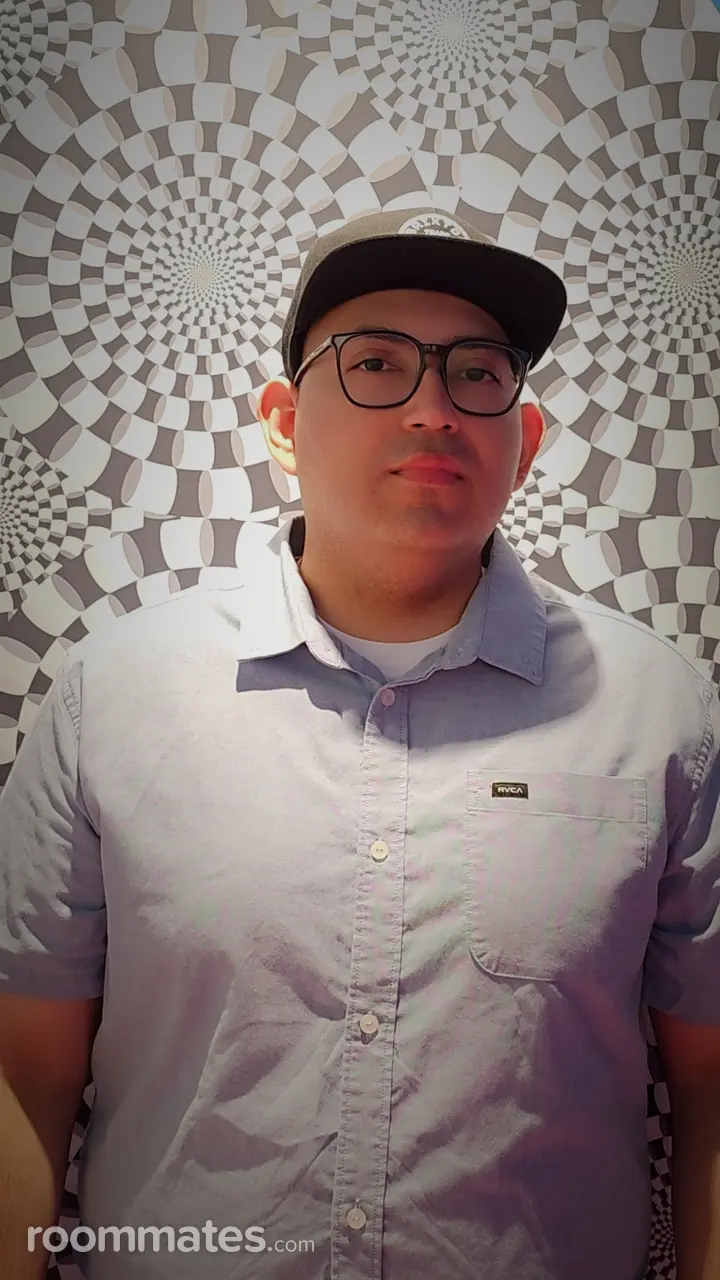 Profile photo 8 of 8