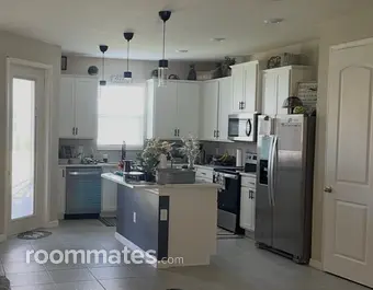 Room for rent in San Antonio, FL $650, townhouse