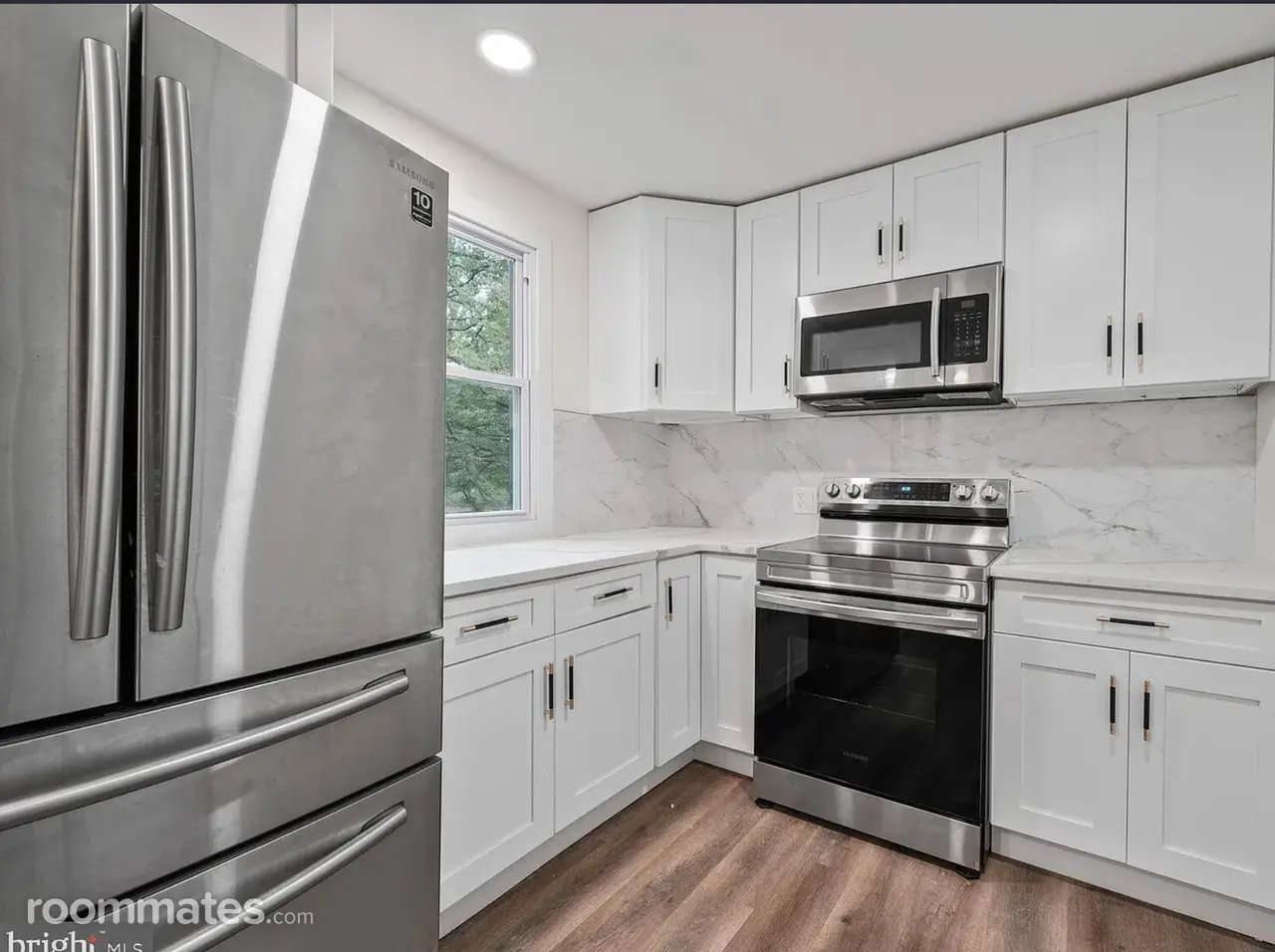 Profile photo 1 of 10