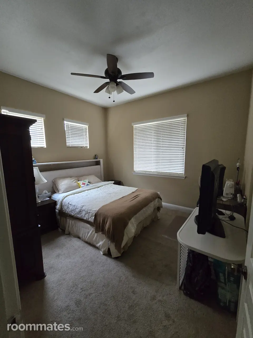 Profile photo 1 of 7