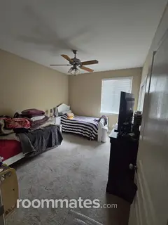 Room for rent in Hollister, CA $1200, house