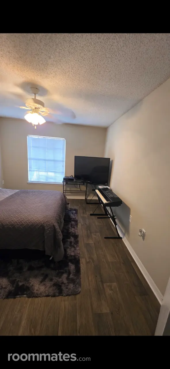 Profile photo 1 of 5