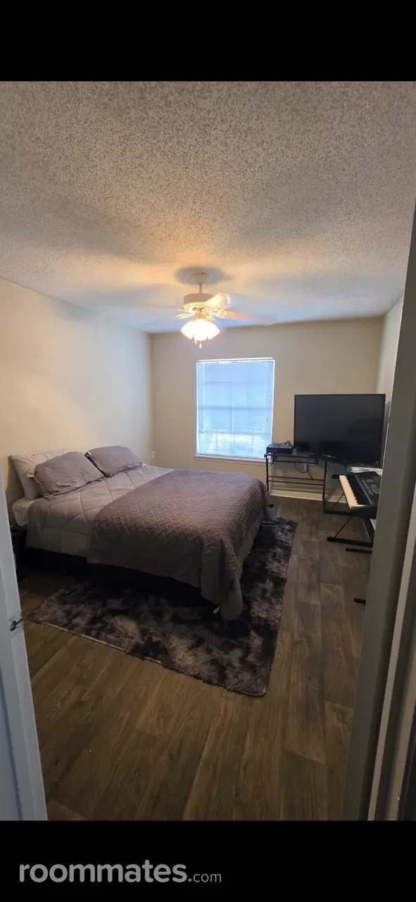 Profile photo 4 of 5