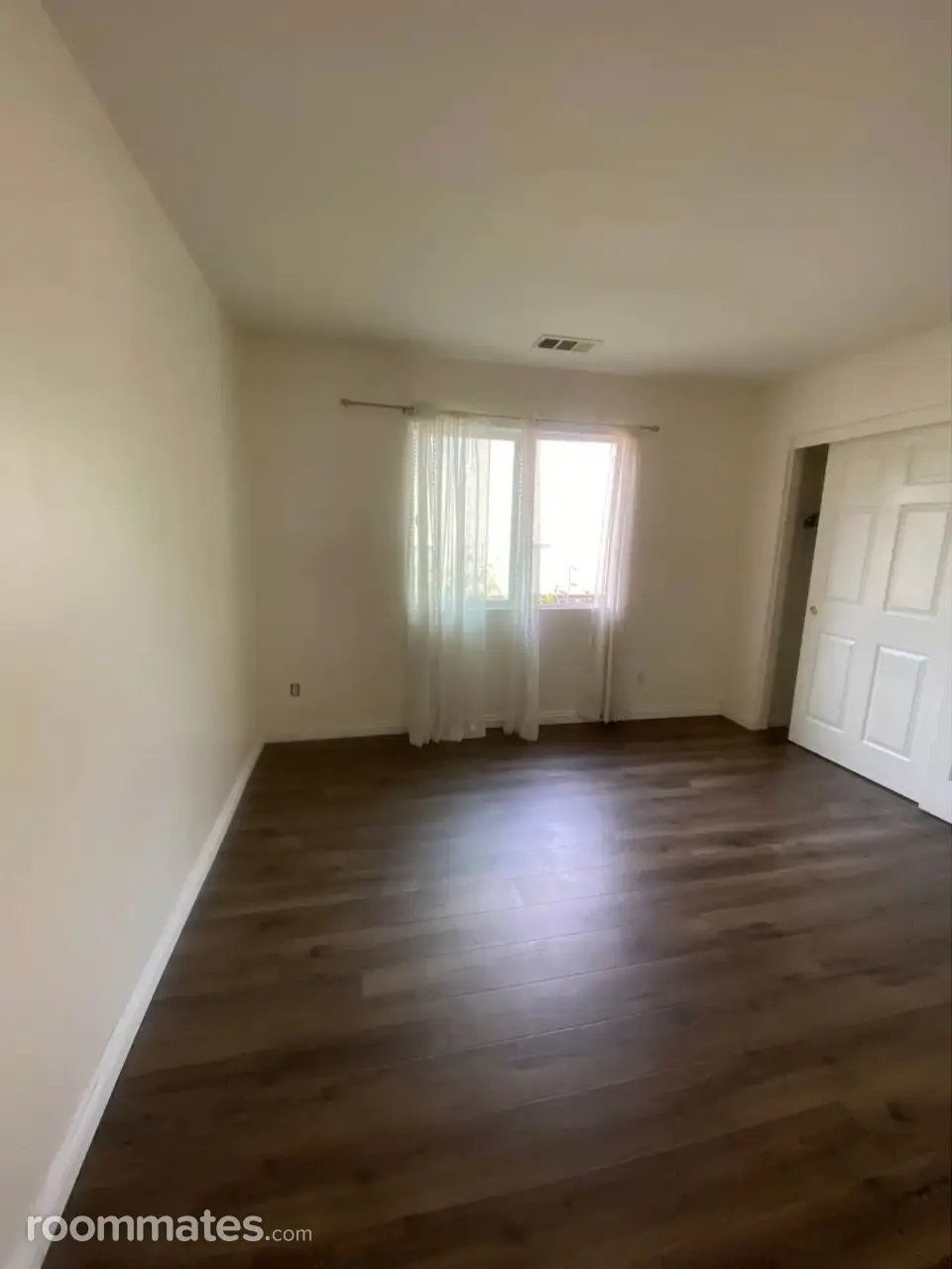 Profile photo 1 of 4