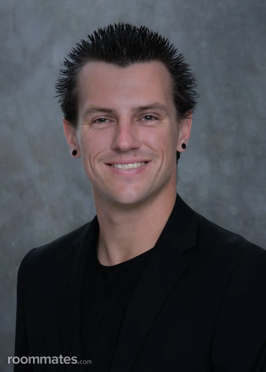 Profile photo 1 of 1