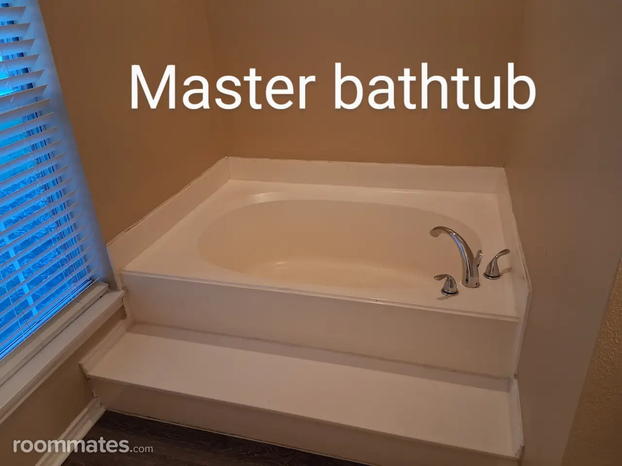 Profile photo 9 of 11