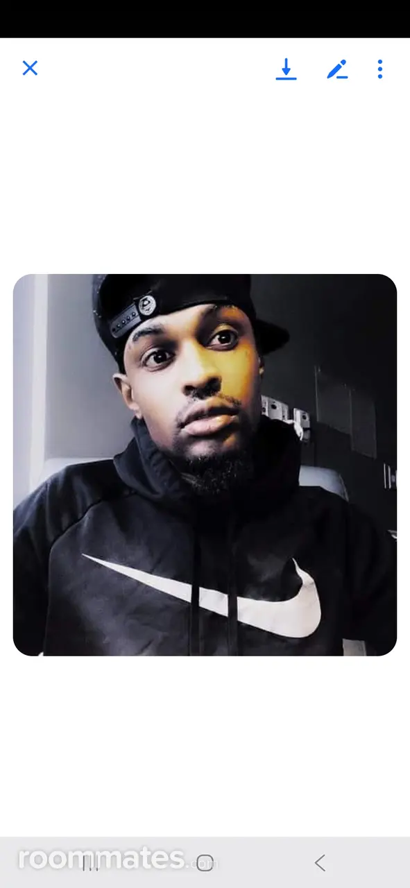 Profile photo 11 of 11