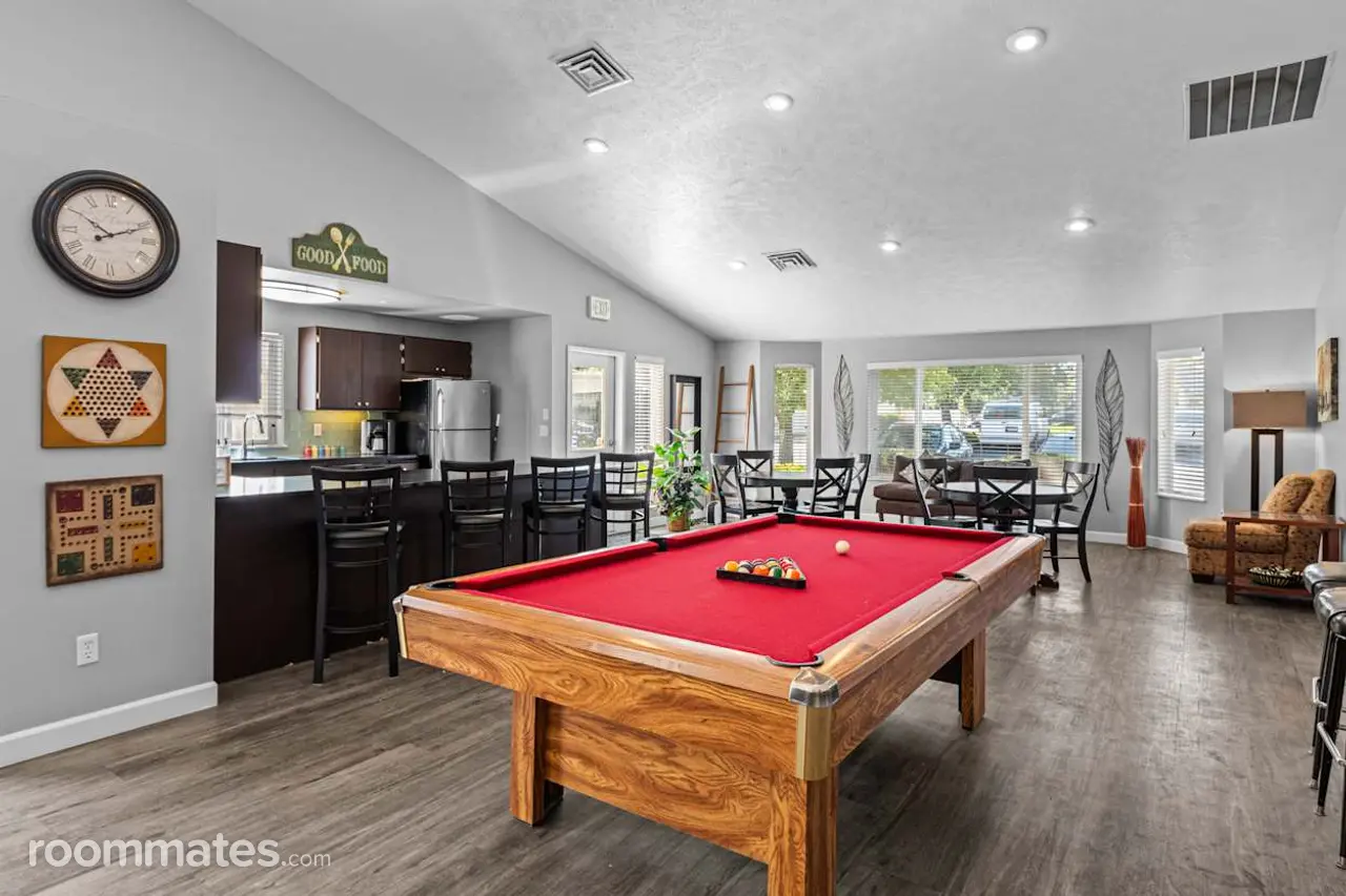 Profile photo 4 of 9