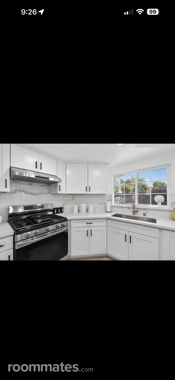 Room for rent in Sacramento, CA $650, house