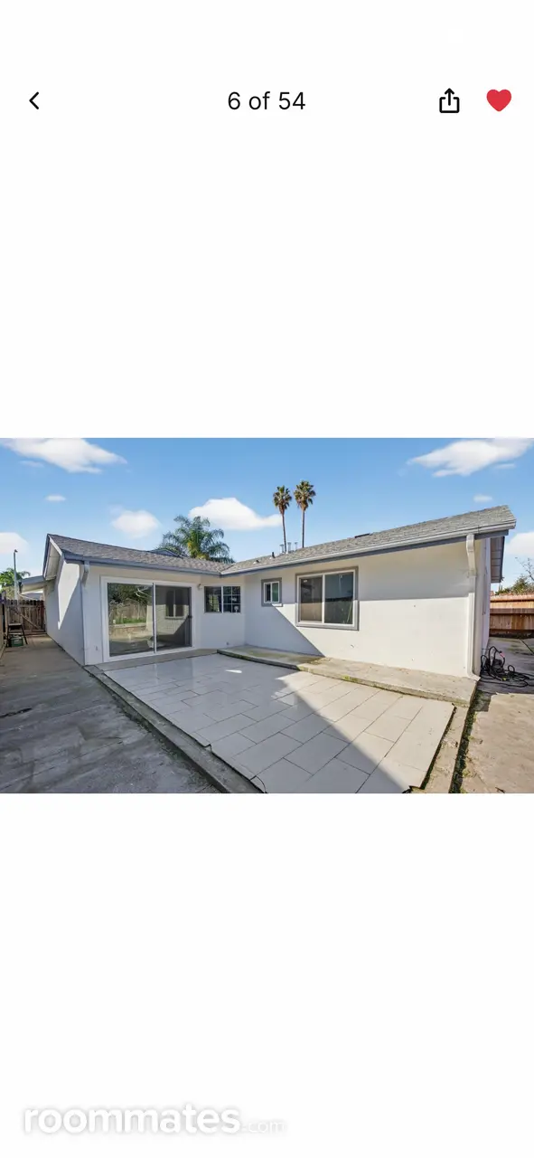 Profile photo 7 of 11