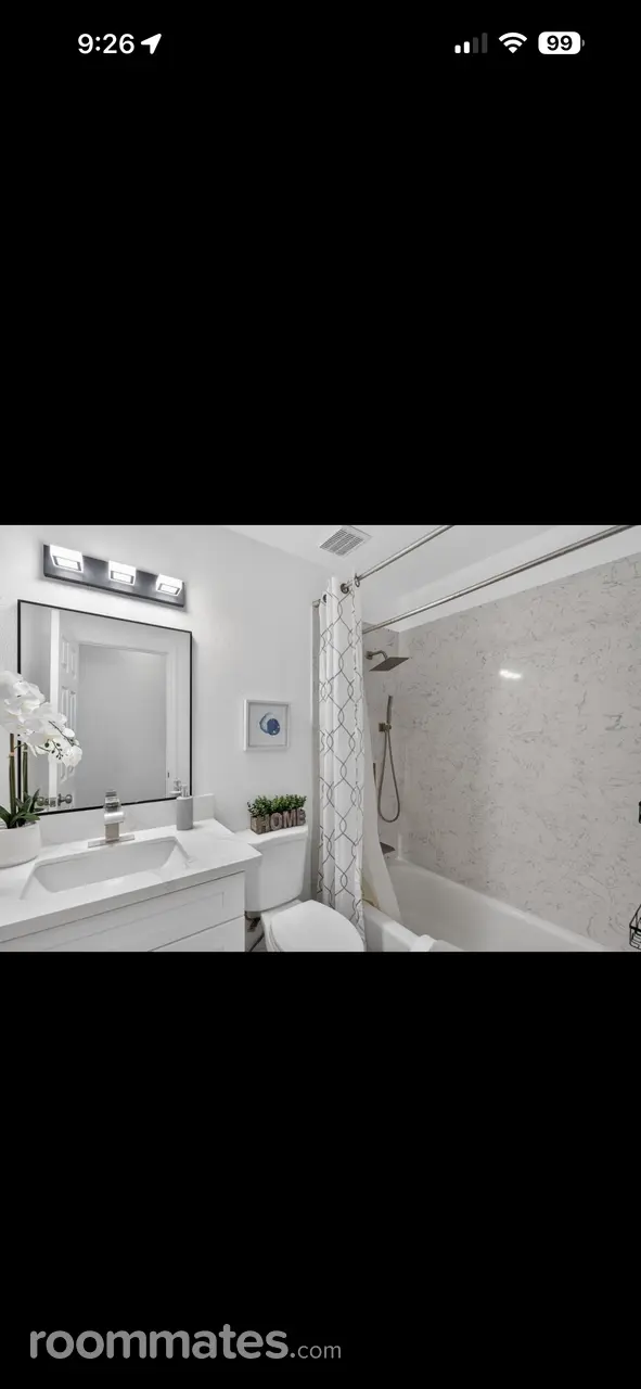 Profile photo 6 of 11