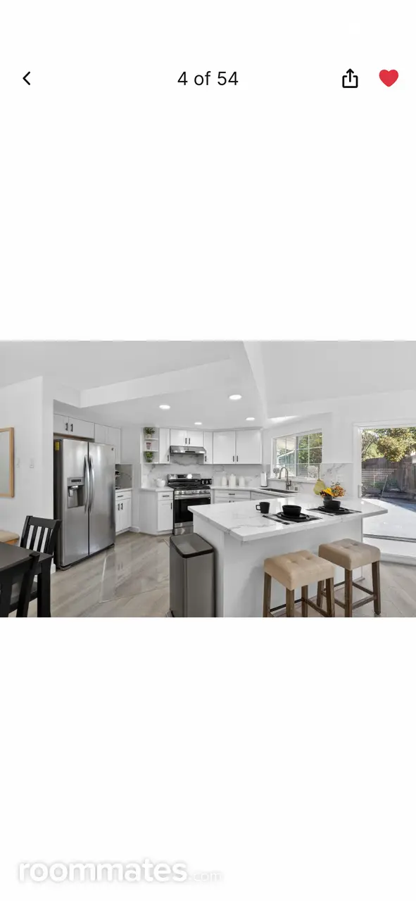 Profile photo 4 of 11