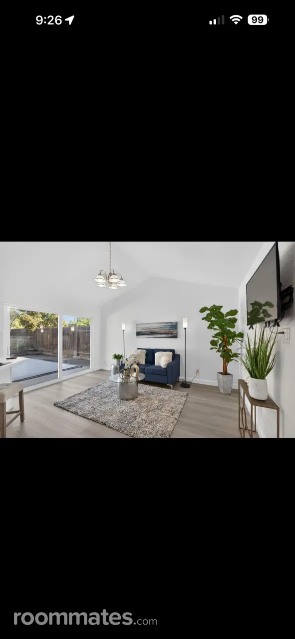 Profile photo 5 of 11