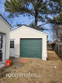 Room for rent in Virginia Beach, VA $1000, house