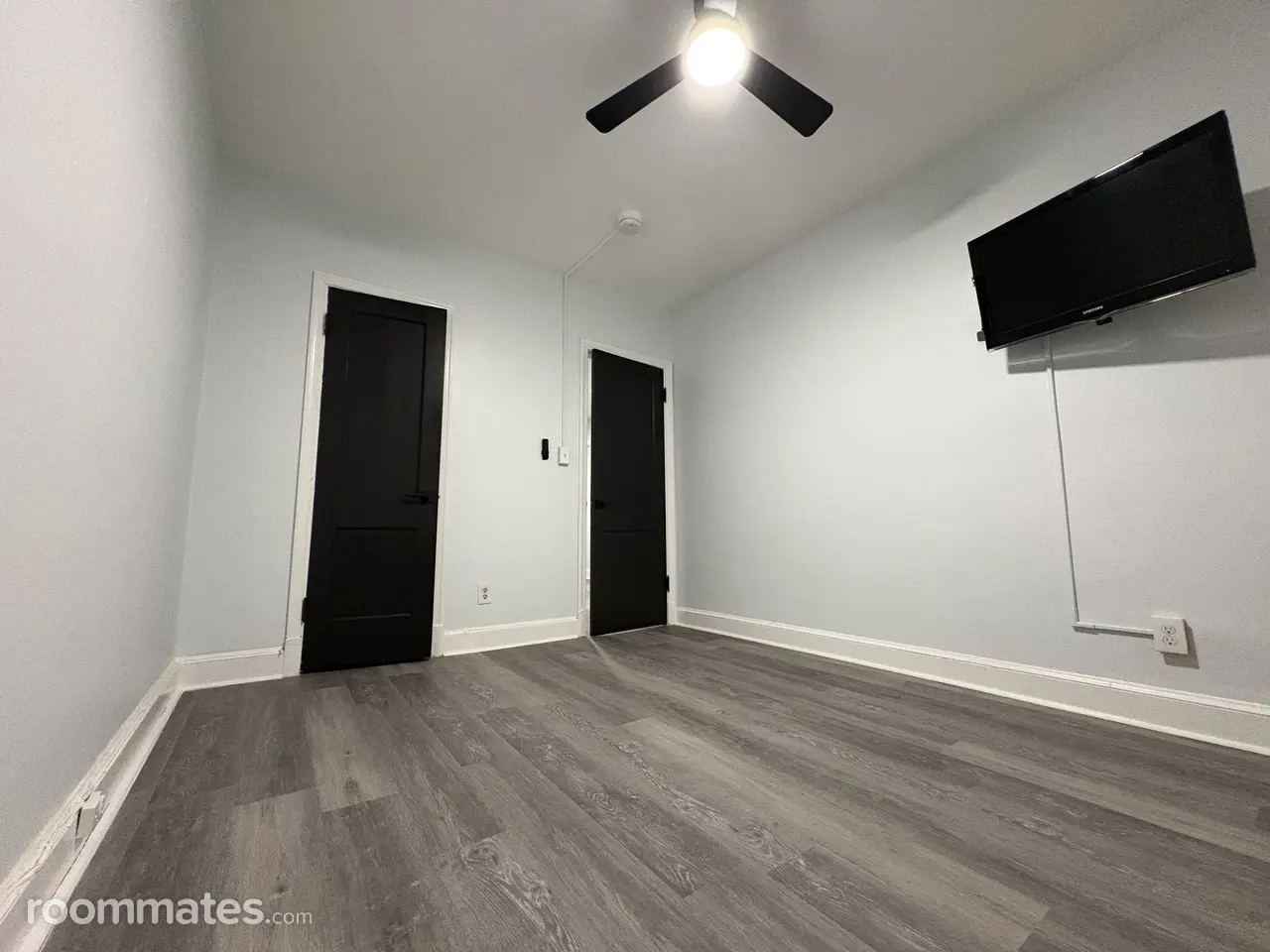 Profile photo 7 of 9