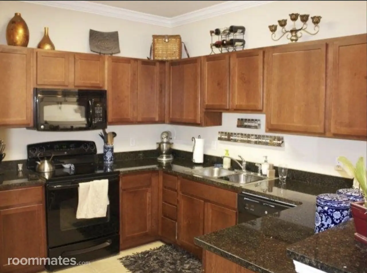 Profile photo 1 of 14