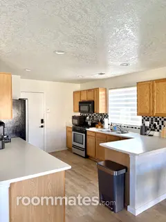 Room for rent in Albuquerque, NM $1000, house