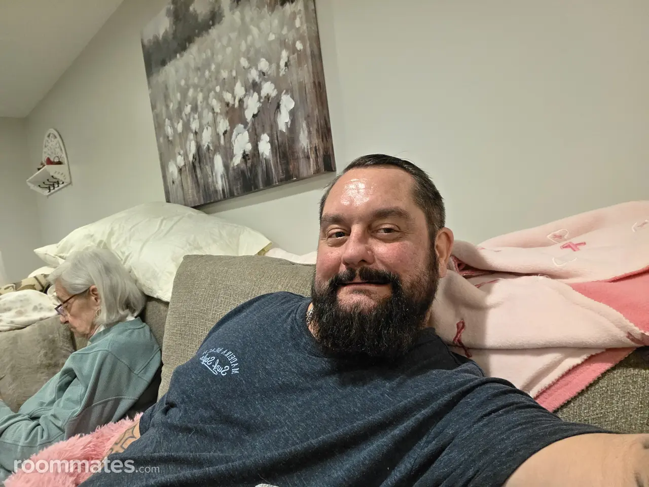 Profile photo 1 of 1