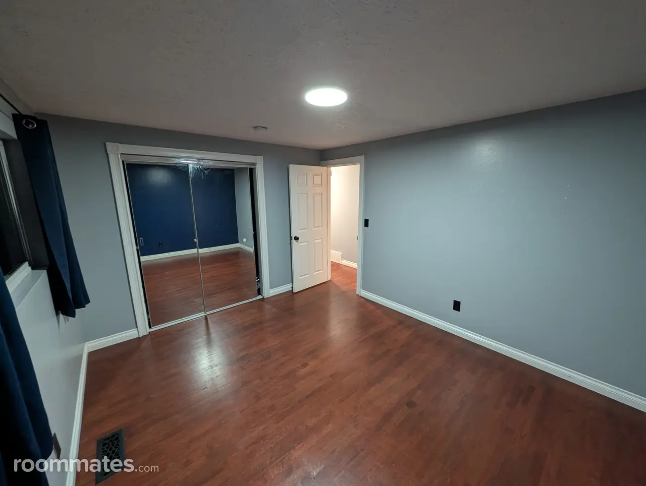 Profile photo 9 of 10