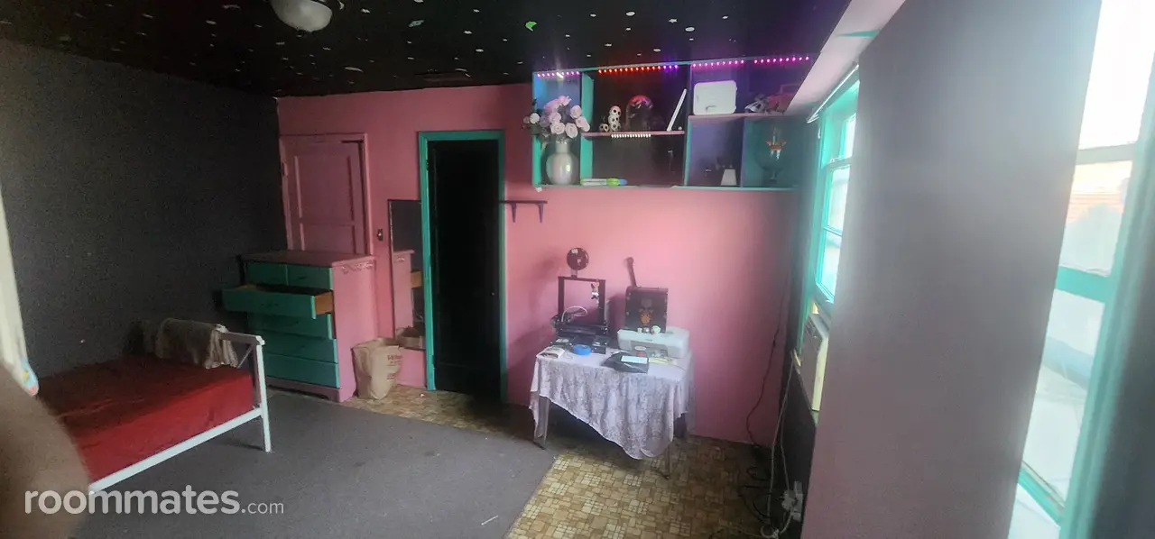 Profile photo 1 of 8