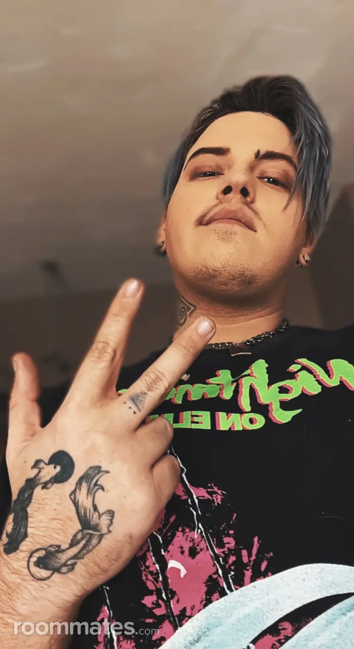 Profile photo 7 of 7