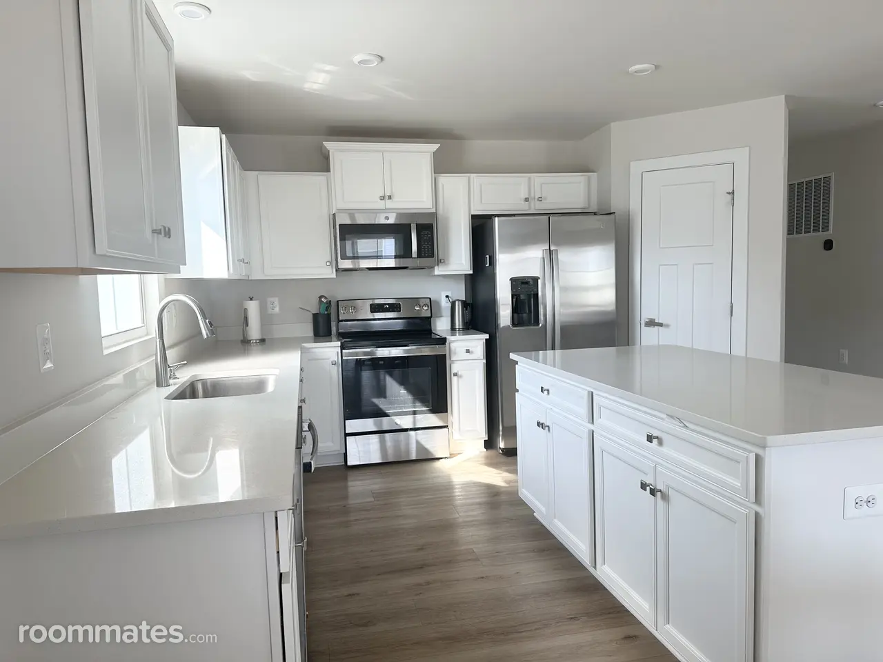 Profile photo 4 of 6