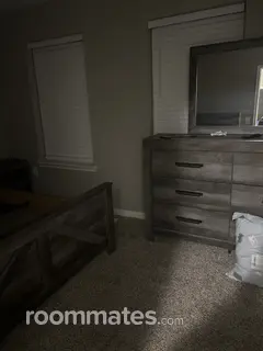 Room for rent in Lansing, KS $800, townhouse