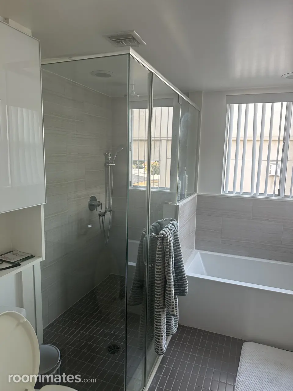 Profile photo 3 of 8