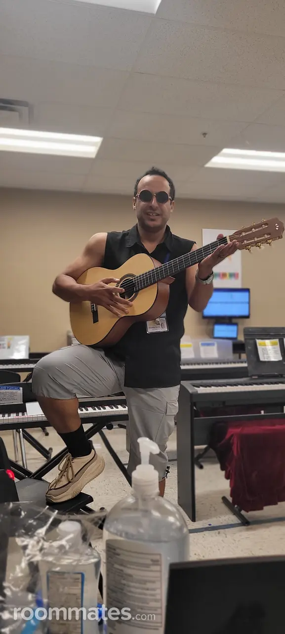 Profile photo 6 of 6