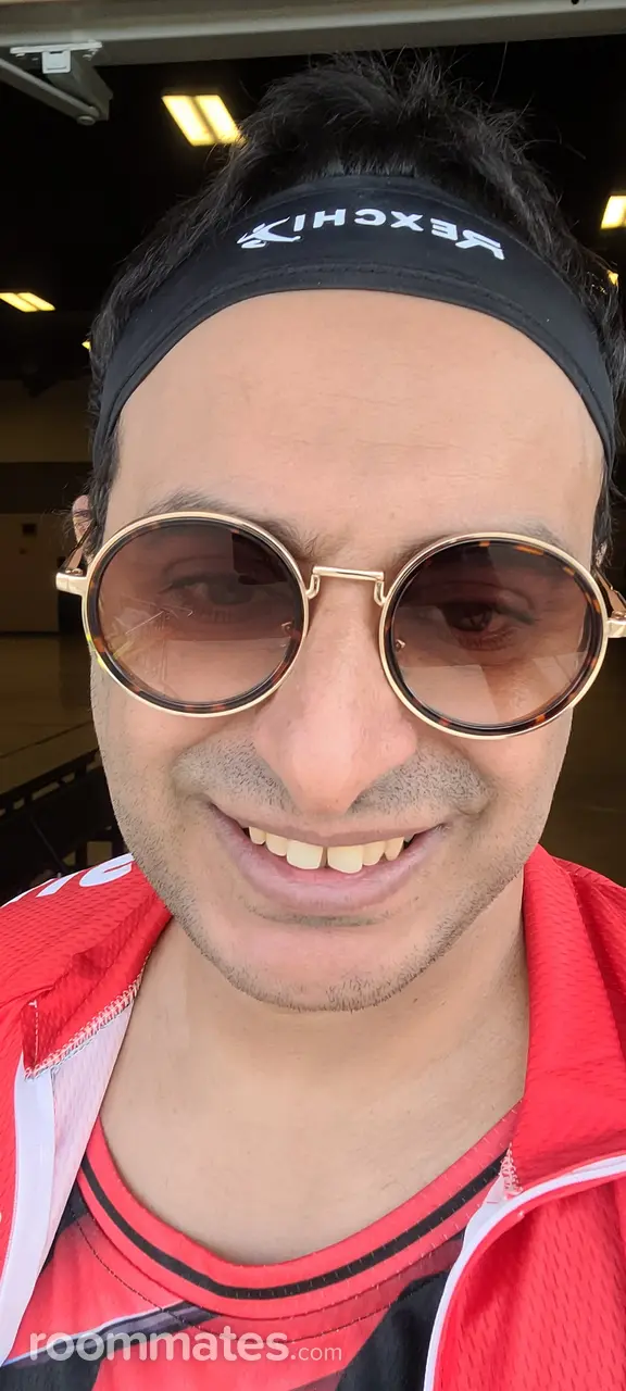 Profile photo 1 of 6