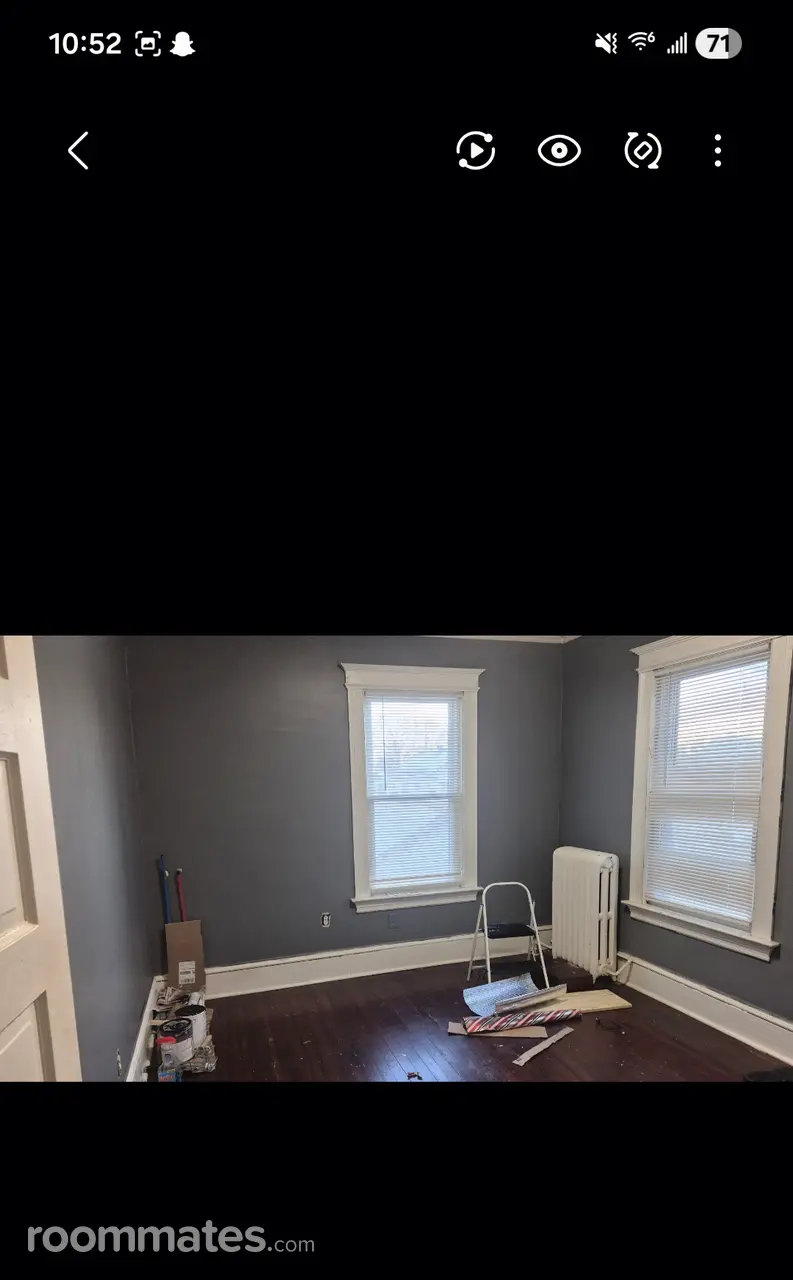 Profile photo 1 of 4