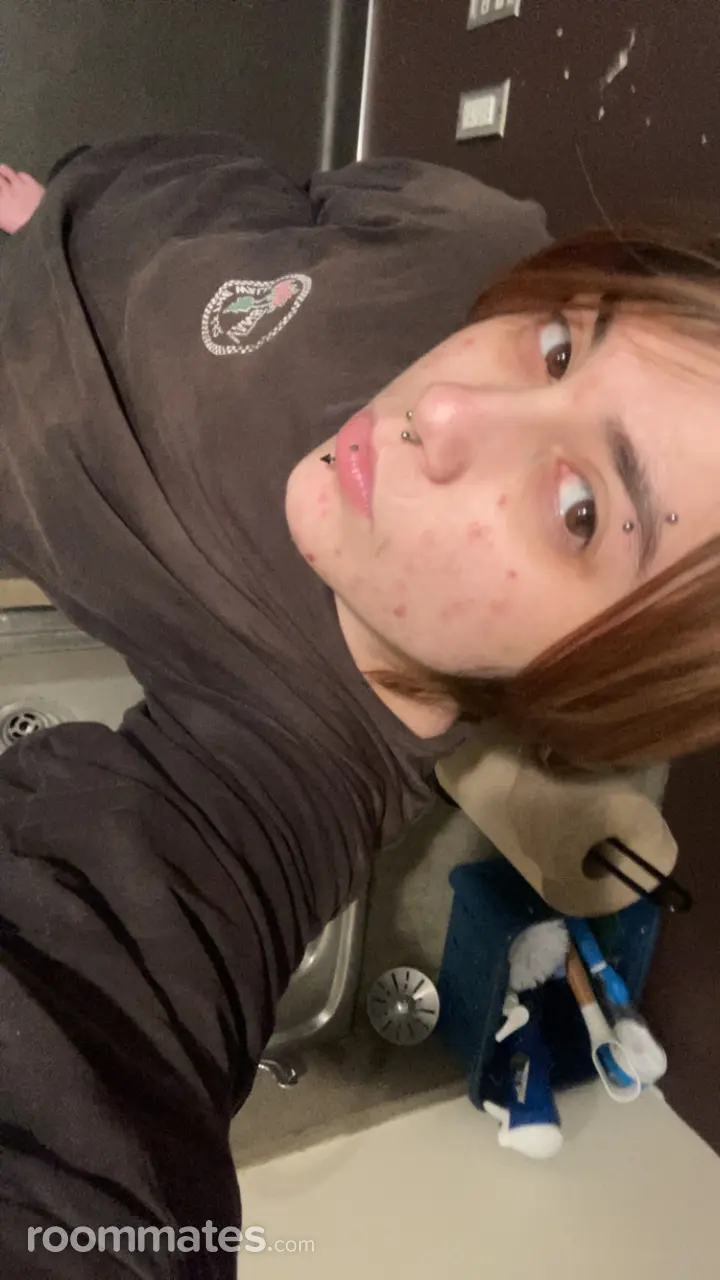 Profile photo 1 of 4