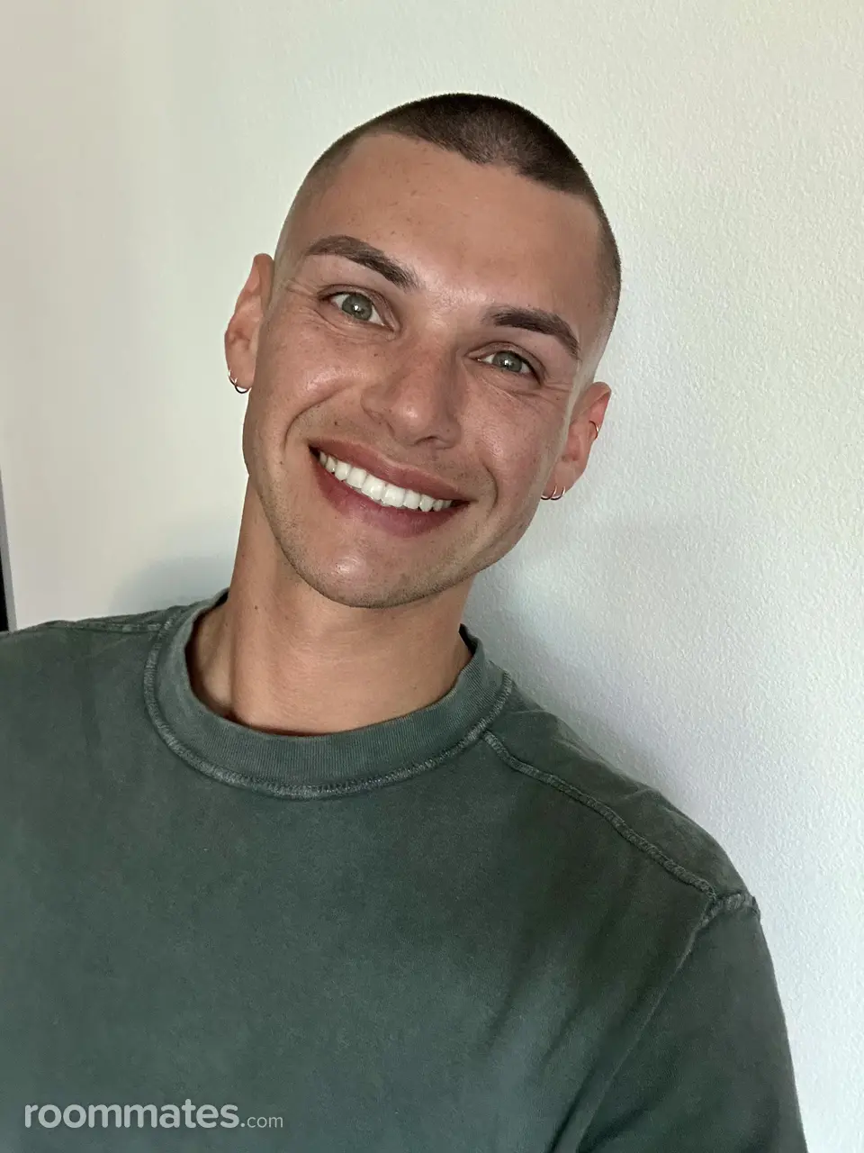 Profile photo 1 of 6