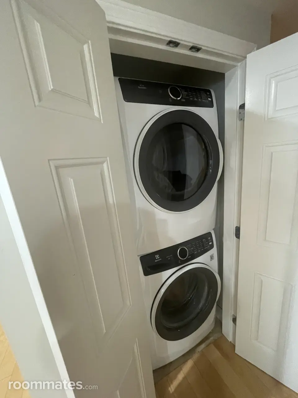 Profile photo 1 of 9