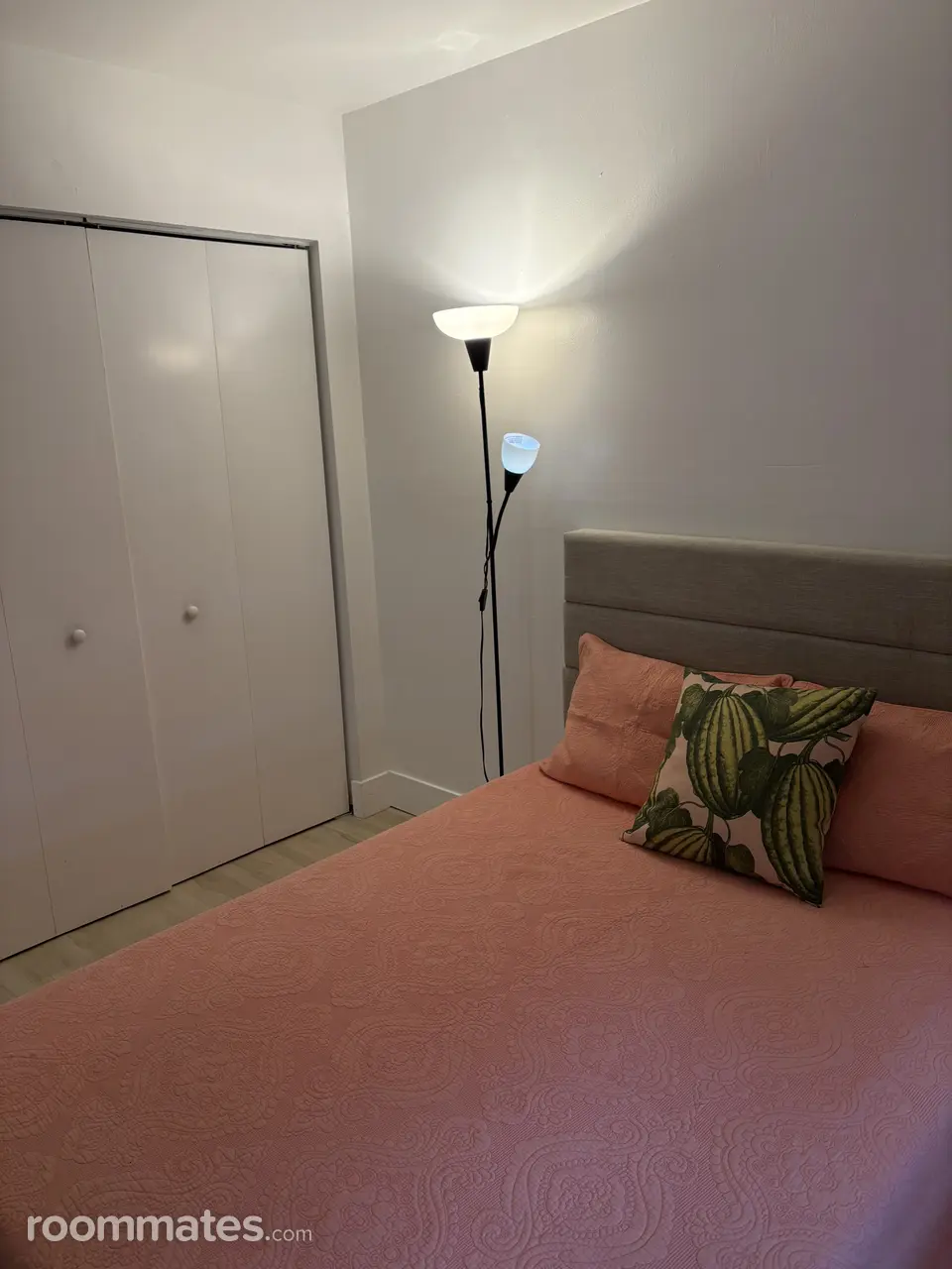 Profile photo 7 of 11