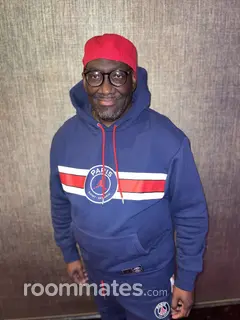 Roommate looking Chicago, IL, $900