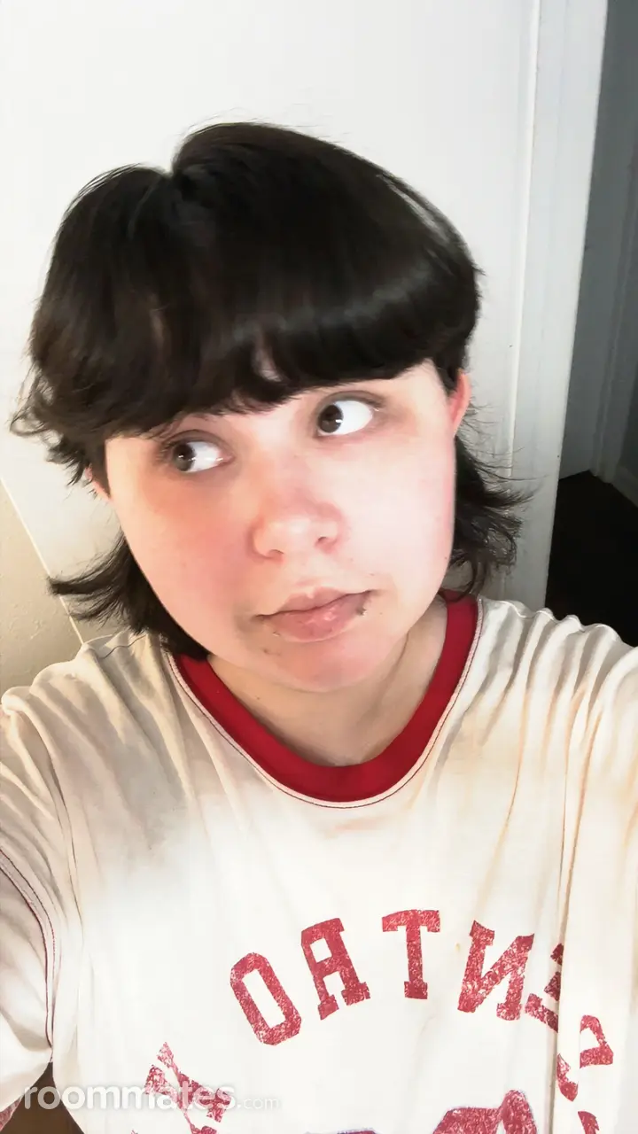 Profile photo 1 of 3