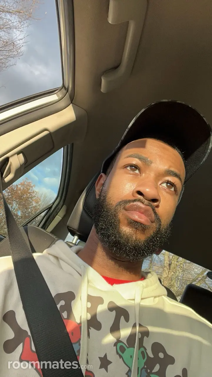 Profile photo 4 of 4