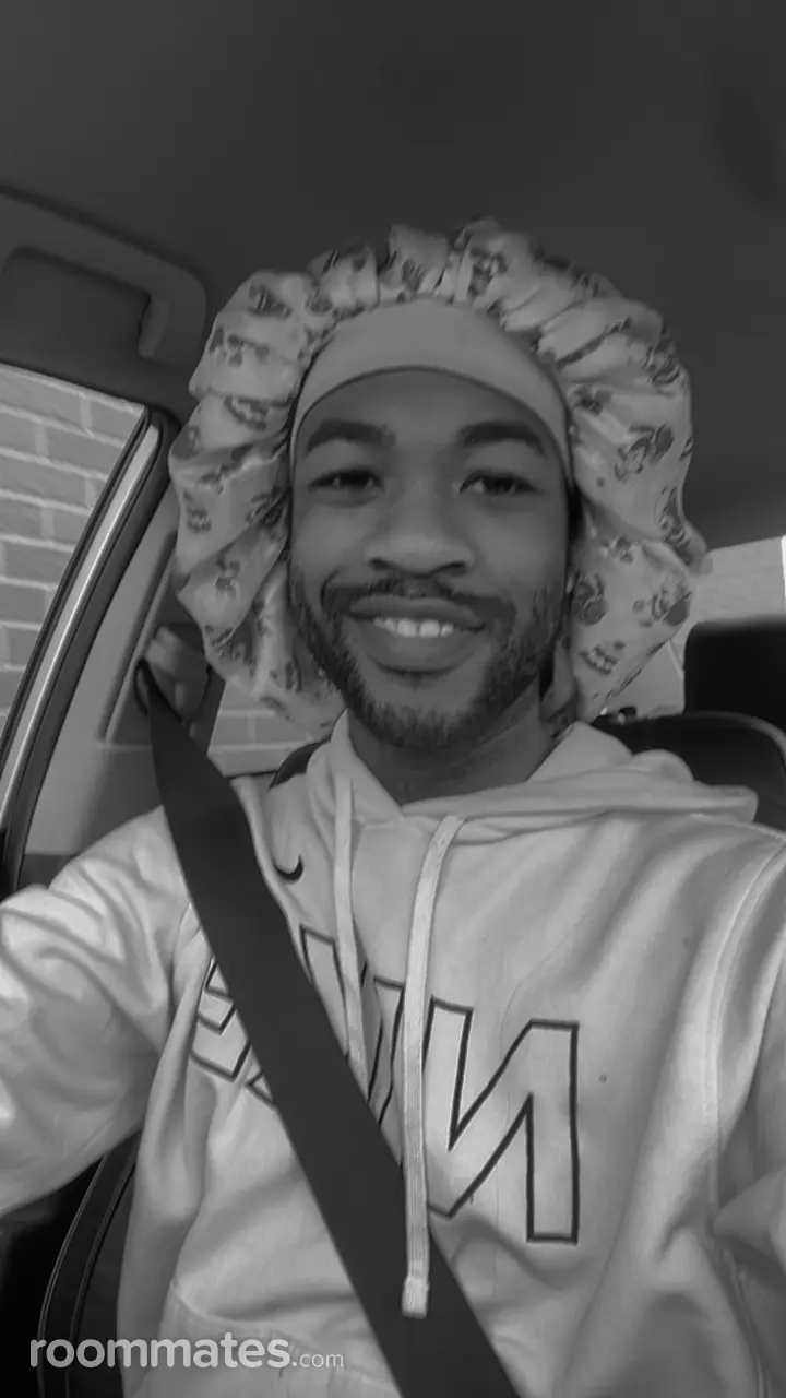 Profile photo 2 of 4