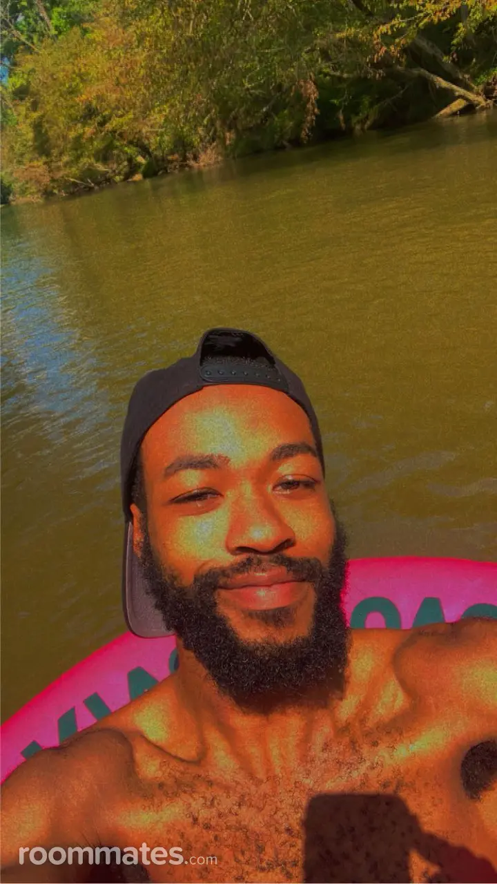 Profile photo 1 of 4