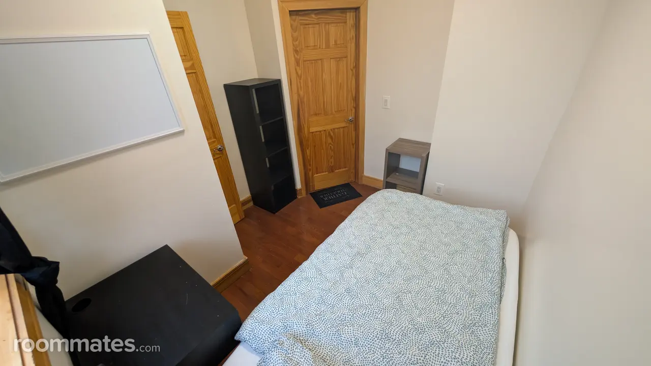 Profile photo 4 of 5