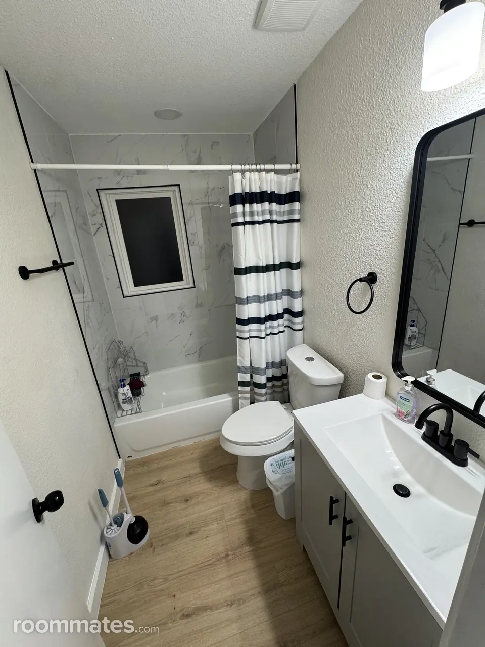 Profile photo 5 of 6